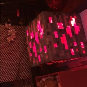 ❤️Minecraft Light Redstone Ore Nightlight 2012 ThinkGeek Touch
Cube 3 Levels‼️